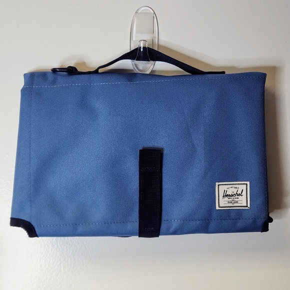 HERSHEL SUPPLY COMPANY Sprout Change Mat In Blue And Navy - Picture 3 of 11